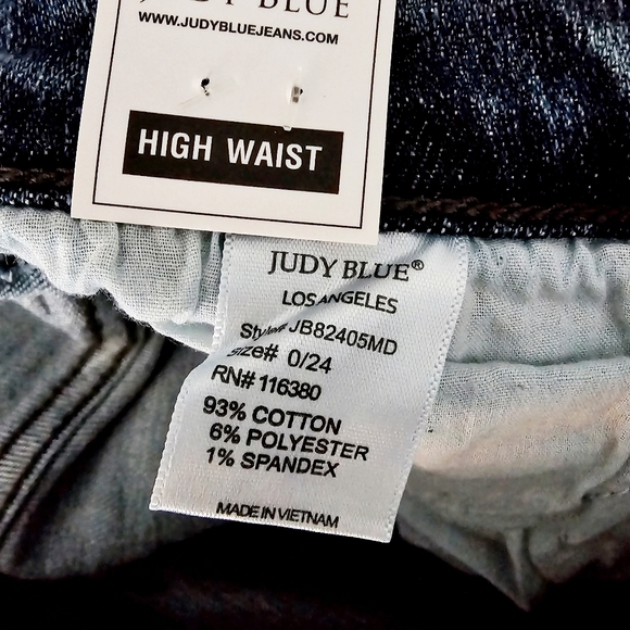 New | Judy Blue | Bootcut Jeans - Picture 17 of 17